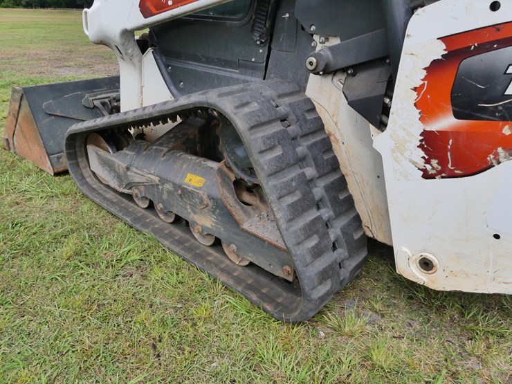 2022-bobcat-t76-image-10