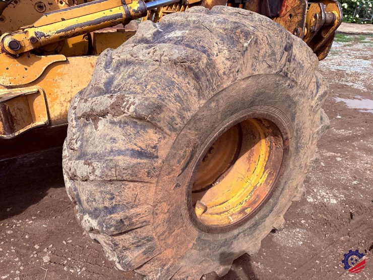 1993-deere-548e-image-11