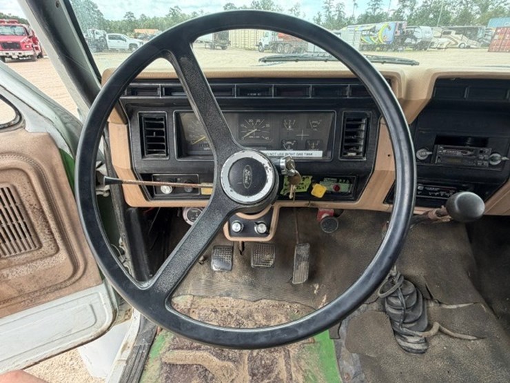 1984-ford-f600-image-51