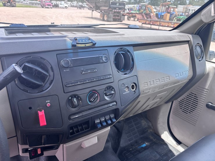 2009-ford-f550-image-7
