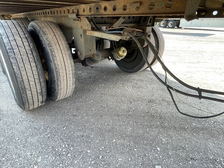 #410-•-2013-stoughton-semi-trailer-(has-wi-title)-(denmark,-wi)-image-18