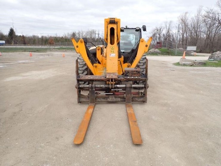 2010-jcb-510-56-image-2