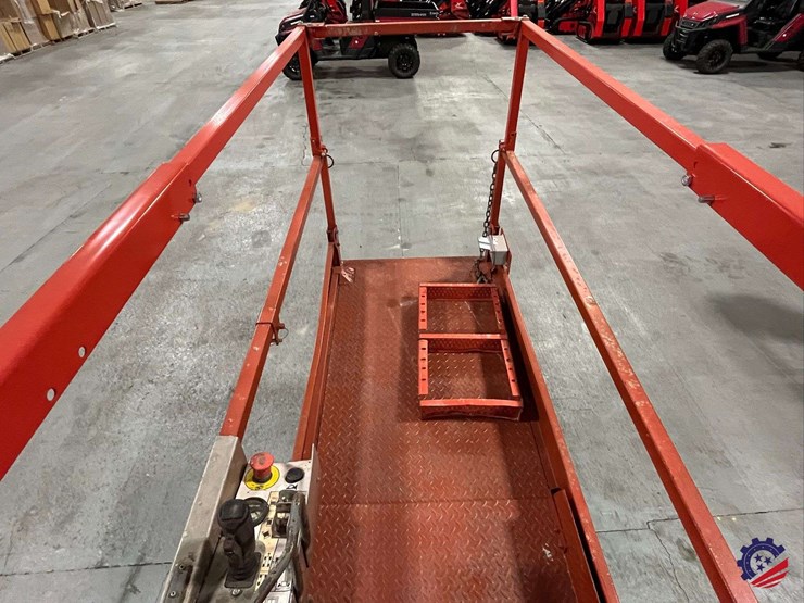skyjack-sj111-3226-scissor-lift-image-20
