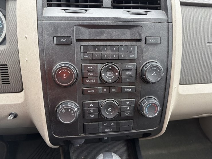 2012-ford-escape-xls-image-29