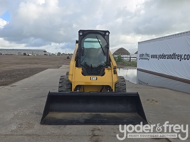 2018-caterpillar-262d-image-8
