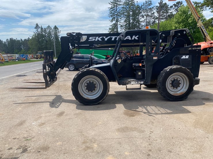 2019-sky-trak-6036-image-13