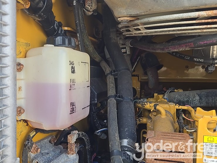 2018-caterpillar-262d-image-30