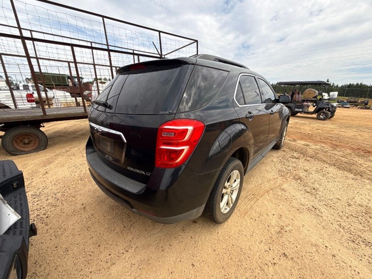 2016-chevrolet-equinox-lt-image-4