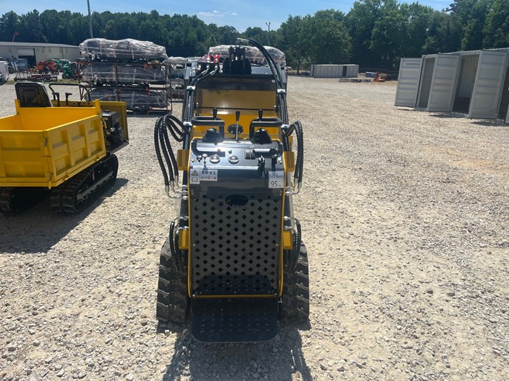 #106-•-skid-steer-loader-ssl60-image-3