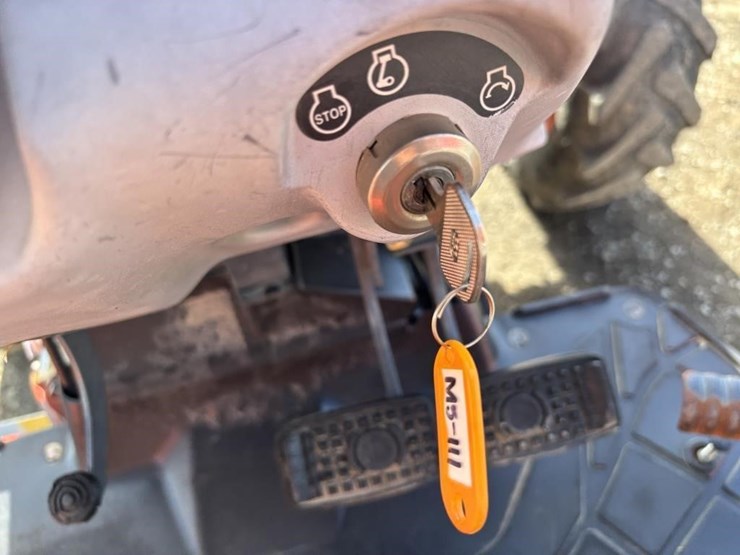2018-kubota-m5-111d-image-27