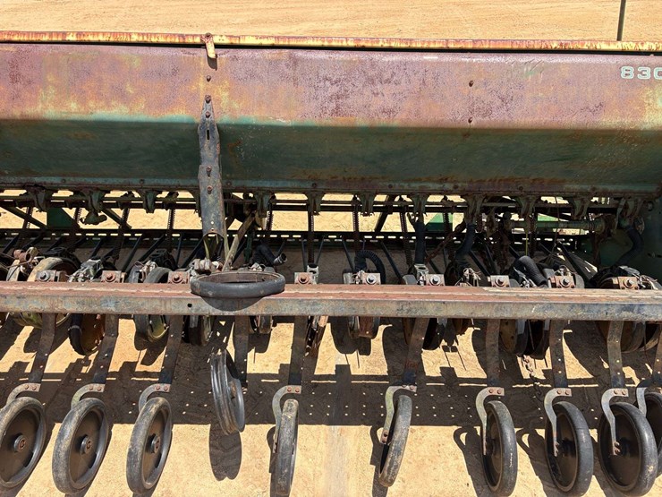 john-deere-8000-image-7