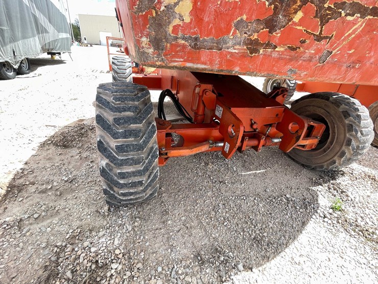 jlg-400s-image-12