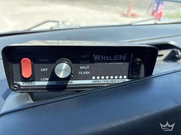 2017-nissan-nv200-image-21