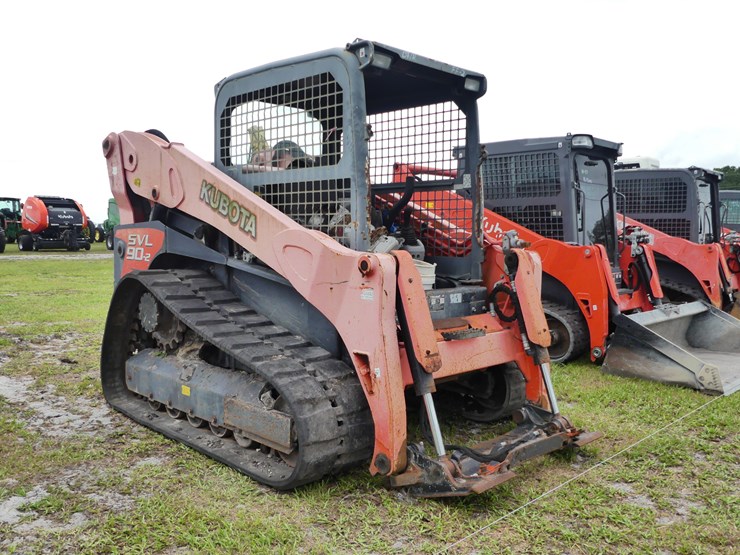 kubota-svl90-2-image-2