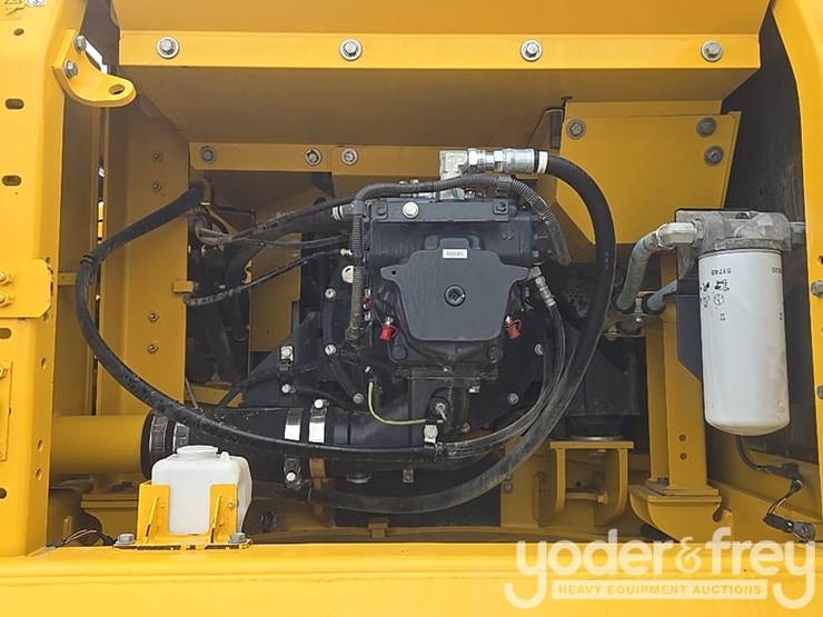 2022-komatsu-pc360-lc-11-image-39