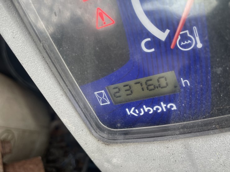 kubota-svl90-2-image-12
