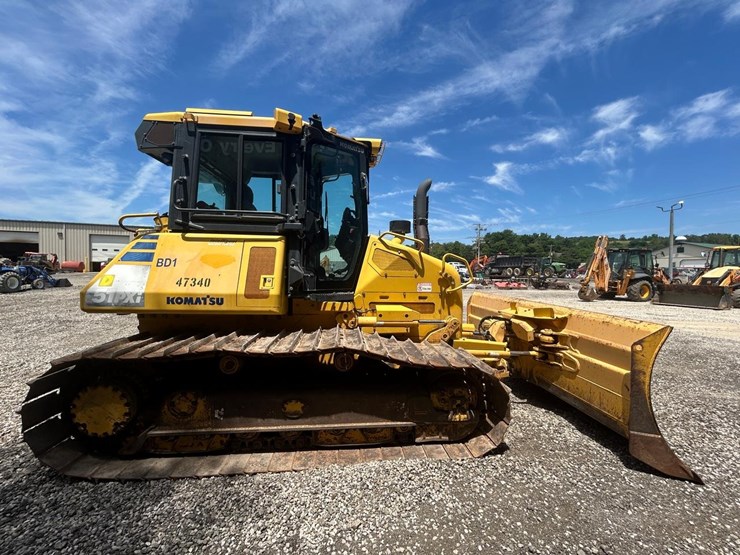 2017-komatsu-d51pxi-24-image-5