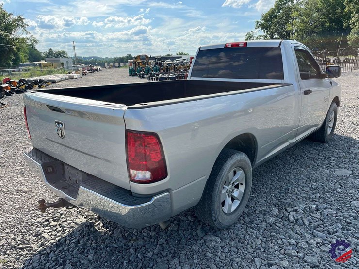 2017-dodge-1500-image-21