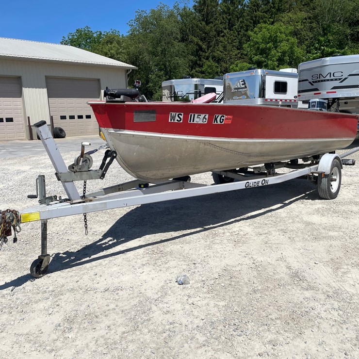 #500 • 1977 Lund 16' Aluminum Deep V Boat with Trailer (Has WI Registration Card)(Helenville,WI)