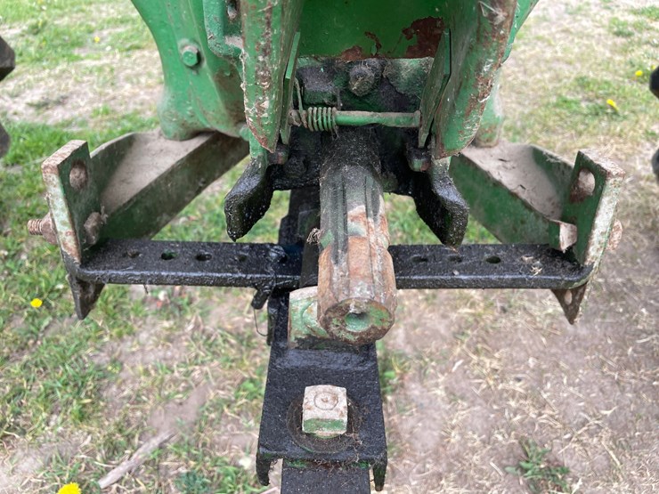 john-deere-b-image-13