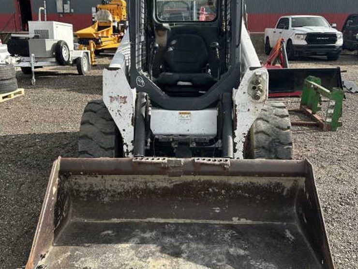 2015-bobcat-s570-image-2