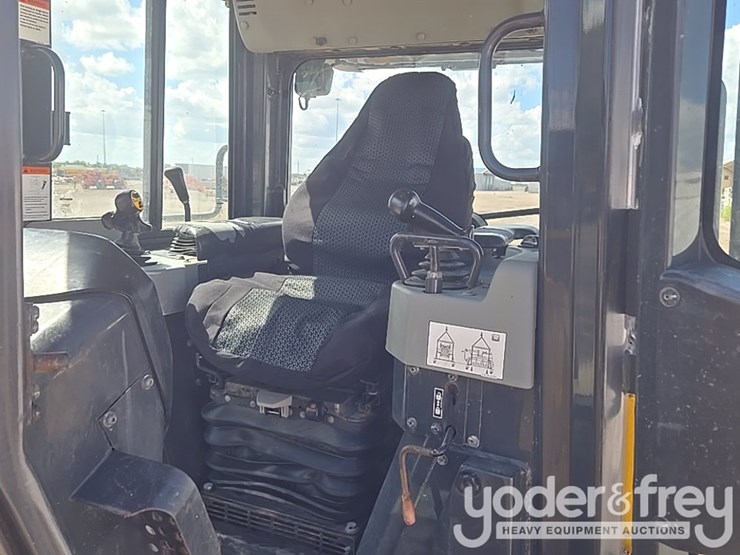 2018-komatsu-d61px-24-image-42