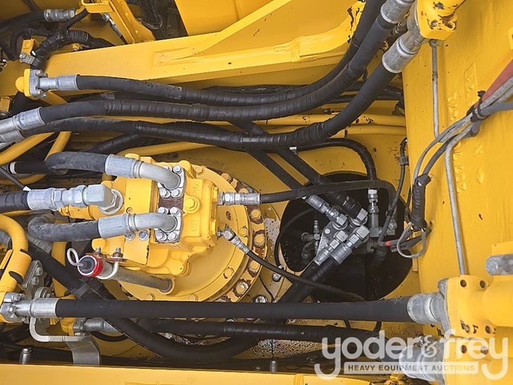 2022-komatsu-pc360-lc-11-image-35