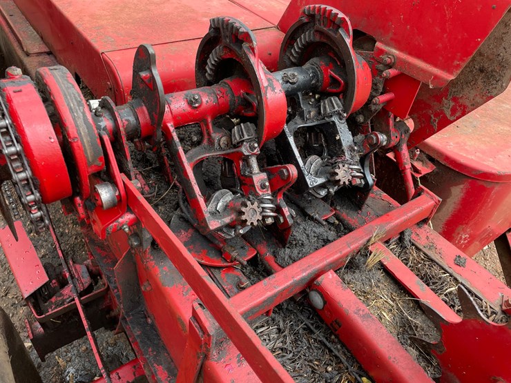 new-holland-273-image-16