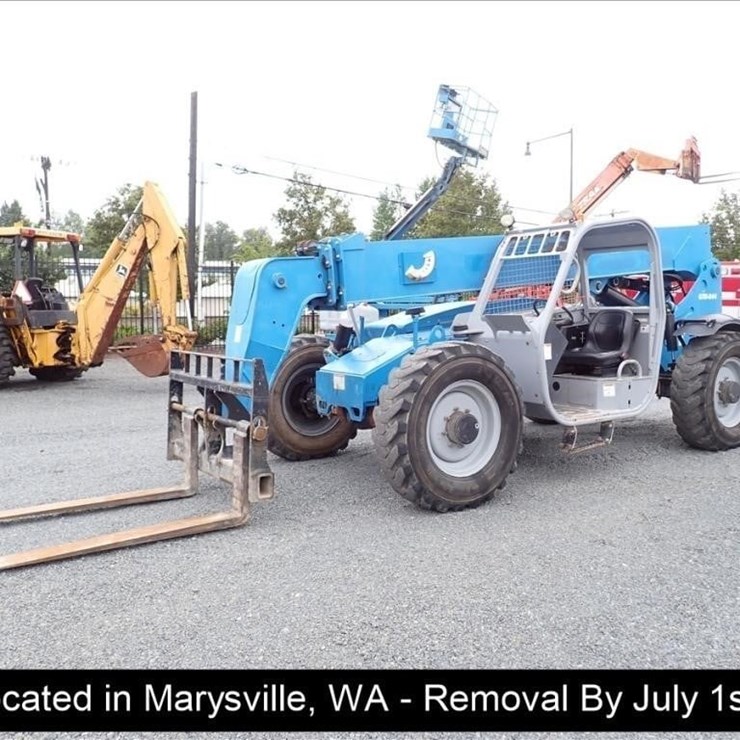 2013 GENIE GTH844