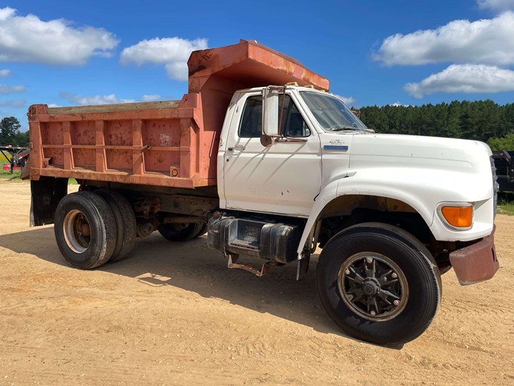 1995-ford-f700-image-4