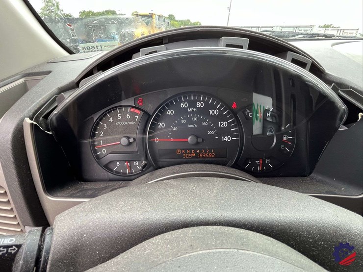 2004-nissan-titan-image-54
