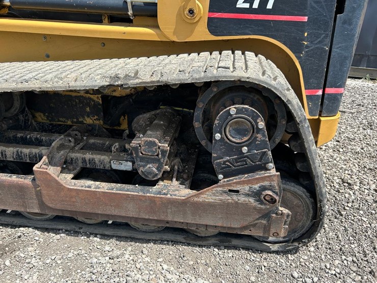 caterpillar-277-image-18