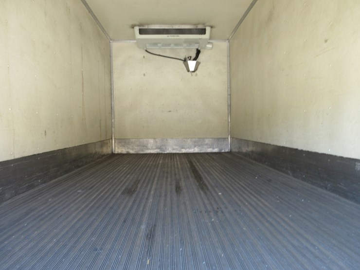 2015-hino-195h-image-12