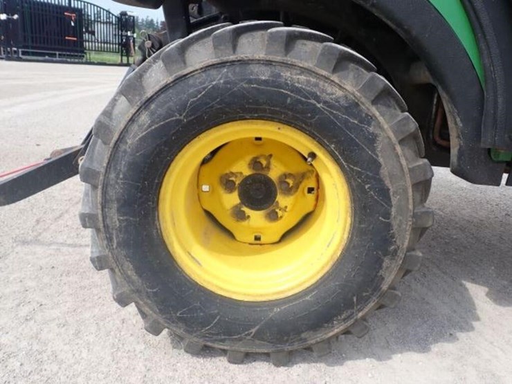 2011-john-deere-1023e-image-64
