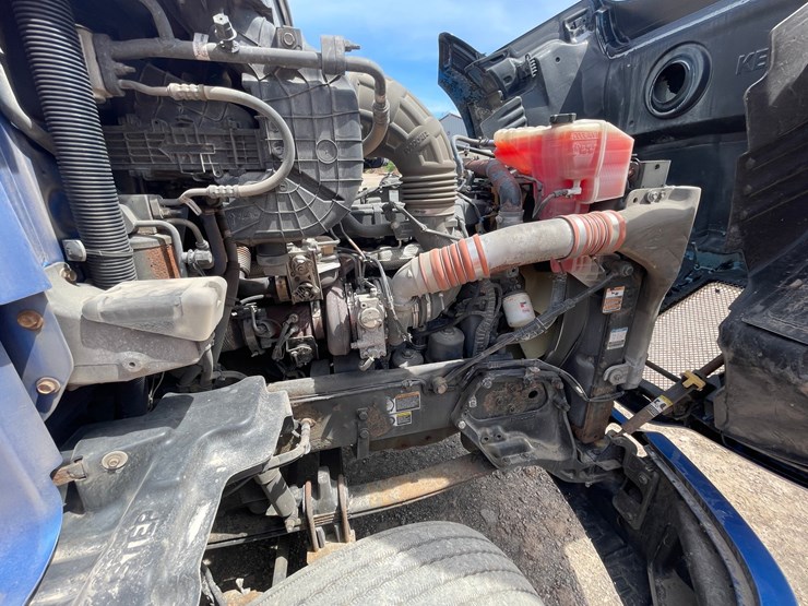 2015-kenworth-t680-image-66