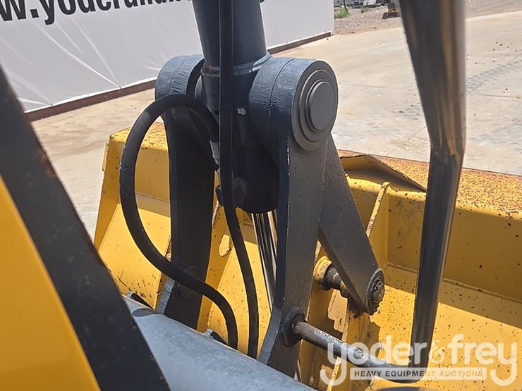 2020-deere-310sl-image-24
