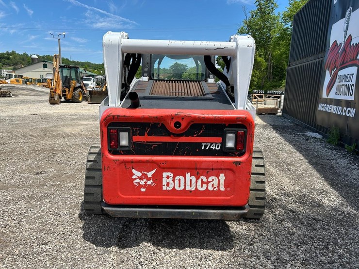 2019-bobcat-t740-image-3