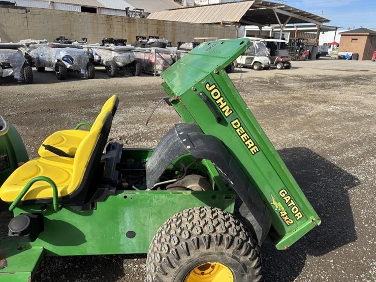 john-deere-gator-image-8