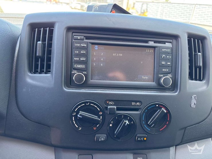 2017-nissan-nv200-image-17