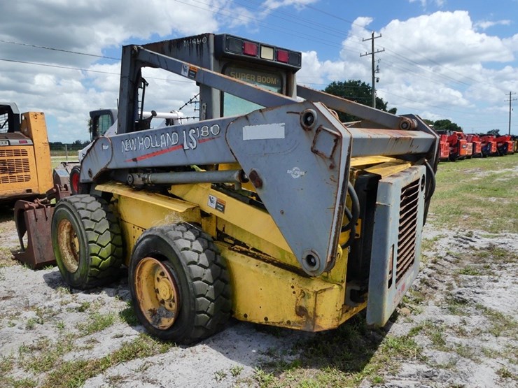 new-holland-ls180-image-7