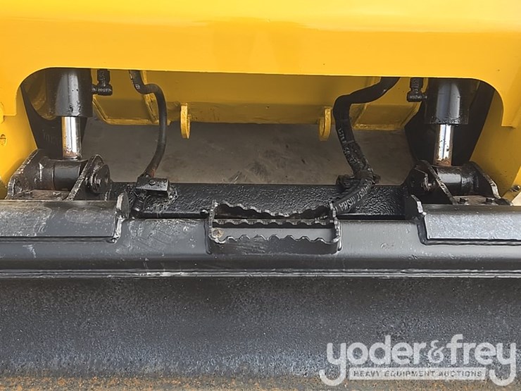 2018-caterpillar-262d-image-17