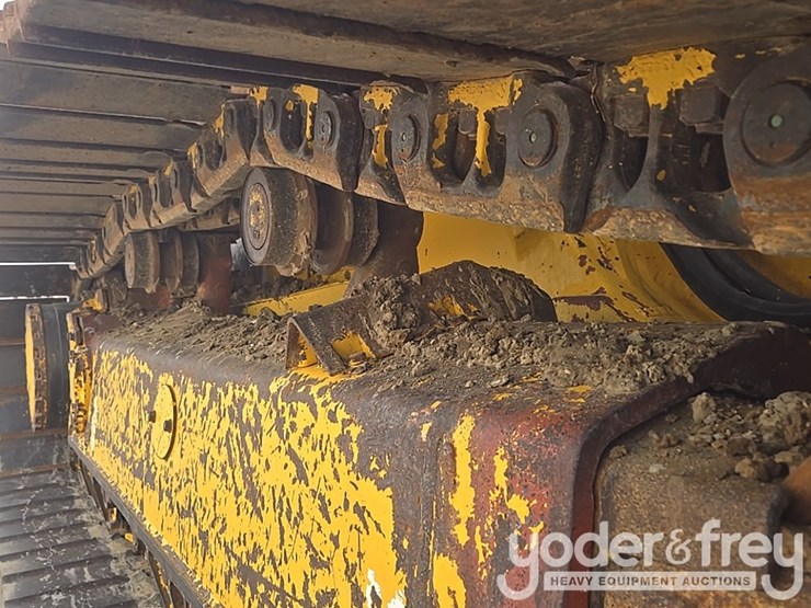 2022-komatsu-d61px-24-image-15