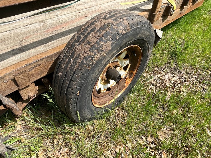 #462-•-20'-tandem-axle-trailer-(no-title)-(spring-brook,-wi)-image-24