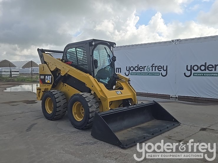 2018-caterpillar-262d-image-7