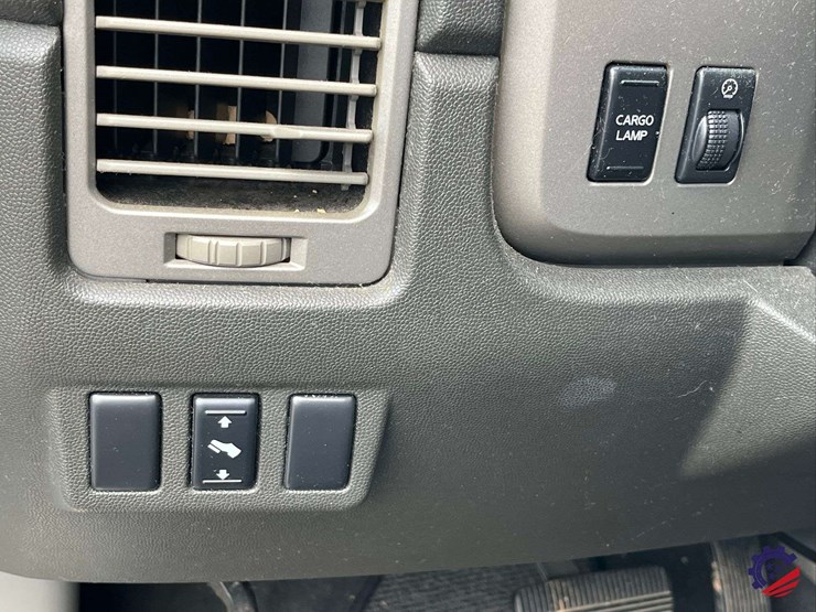 2004-nissan-titan-image-56