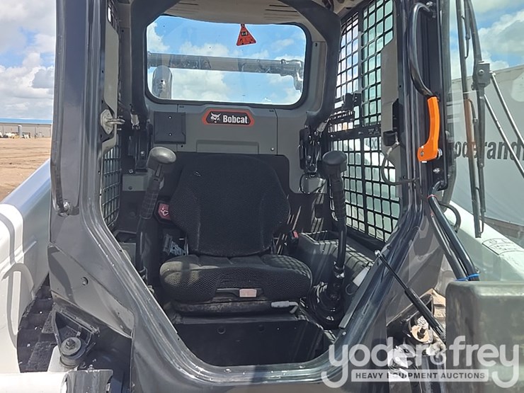 2021-bobcat-t66-image-41