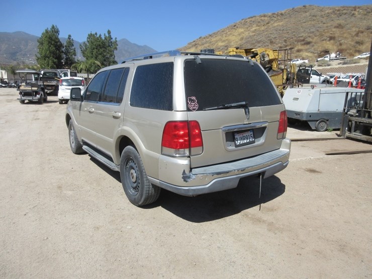 2005-lincoln-aviator-image-4