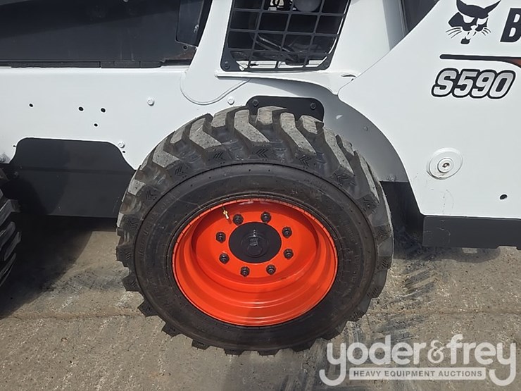 2018-bobcat-s590-image-10