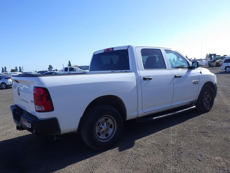 2016-dodge-1500-image-3