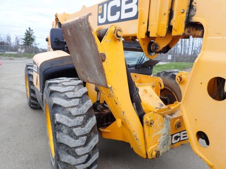 2010-jcb-510-56-image-44